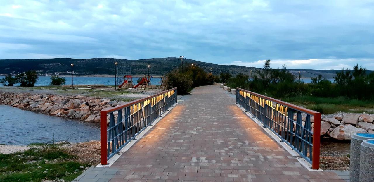 Apartment Ante And Dijana Starigrad Paklenica Bagian luar foto
